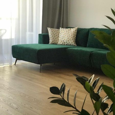 New Modern Urban Apartment Bratislava Bagian luar foto