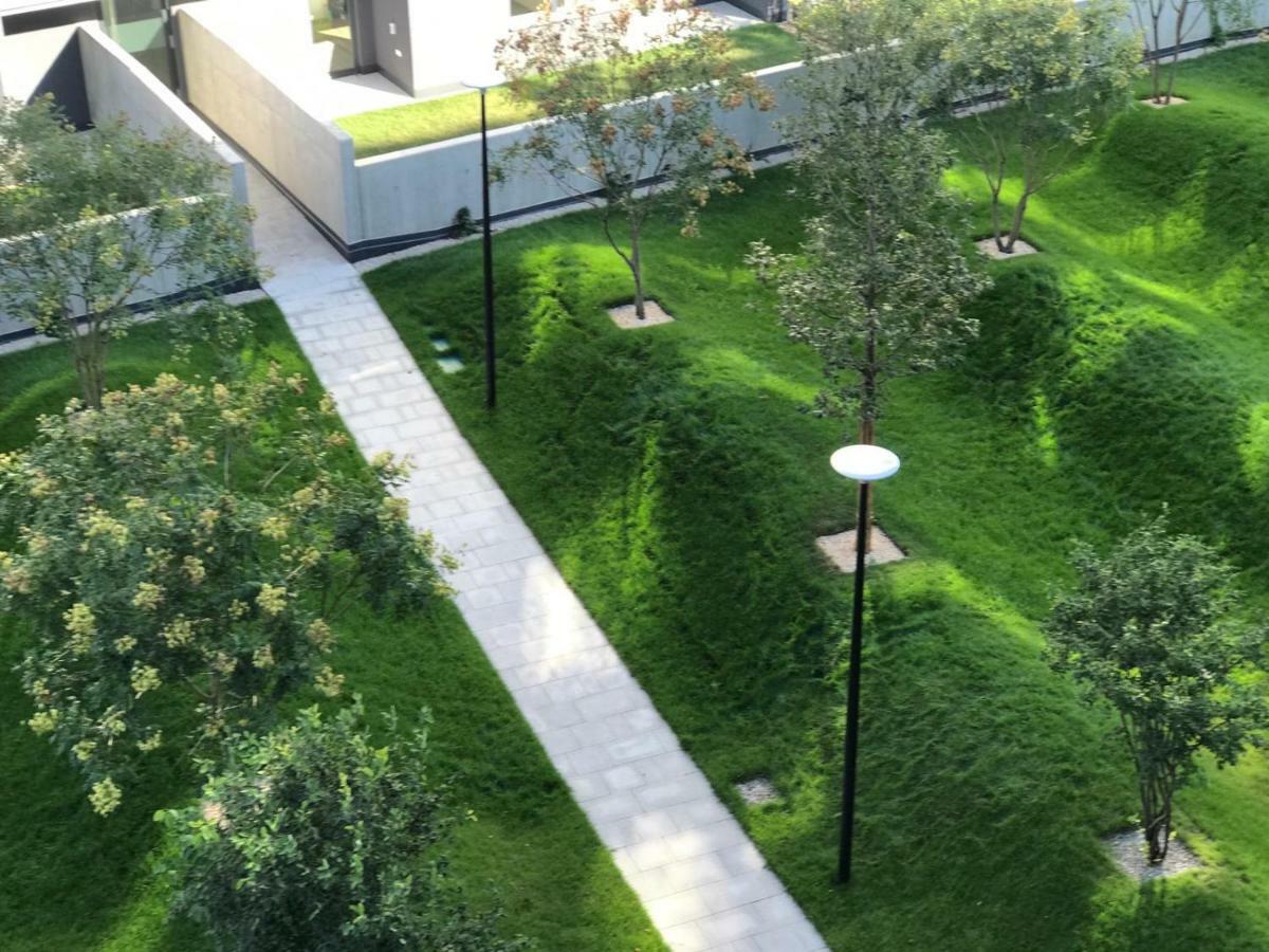 New Modern Urban Apartment Bratislava Bagian luar foto